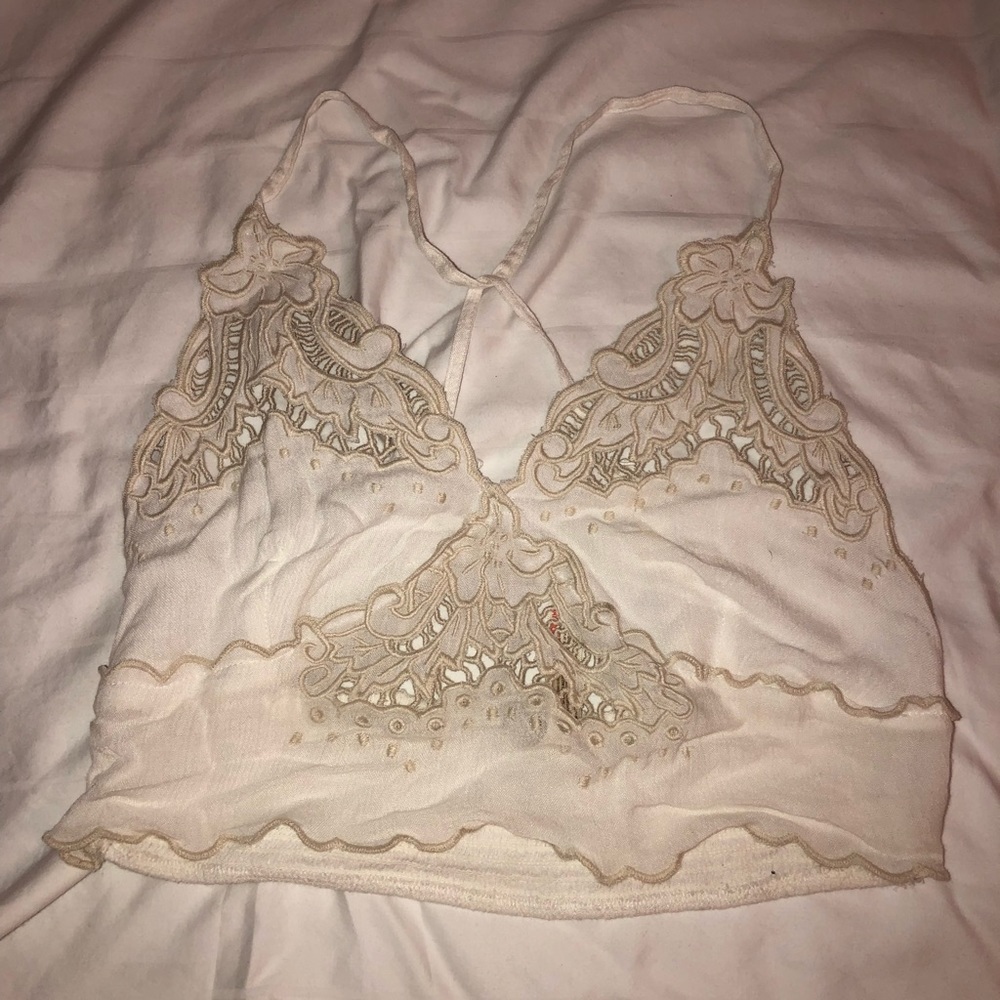 Detailed beach crop top